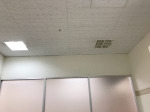愛知県東海市の事務所にて照明器具の安定器取替電気工事