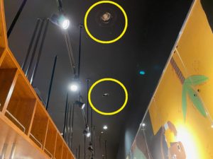愛知県蟹江市の商業施設のテナントにてコンパクト蛍光灯の取替電気工事