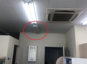 三重県四日市市のオフィスにて蛍光灯安定器の取替電気工事